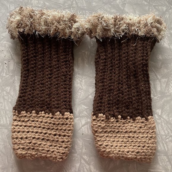 Handmade knit crochet scarf and handwarmers - Picture 4 of 7